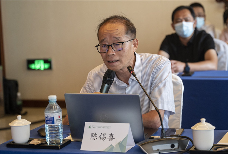 9 上海交通大學(xué)講席教授、中央馬克思主義理論研究和建設工程首席專(zhuān)家陳錫喜作主旨演講（李顯楊 攝）.jpg