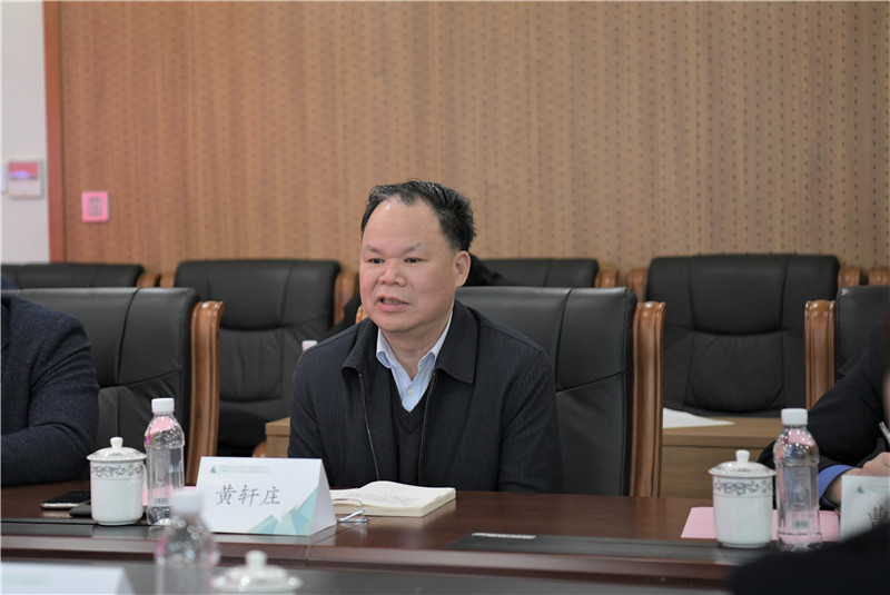 集團公司黨委書(shū)記、董事長(cháng)黃軒莊講話(huà)（廖茹畫(huà) 攝）.jpg