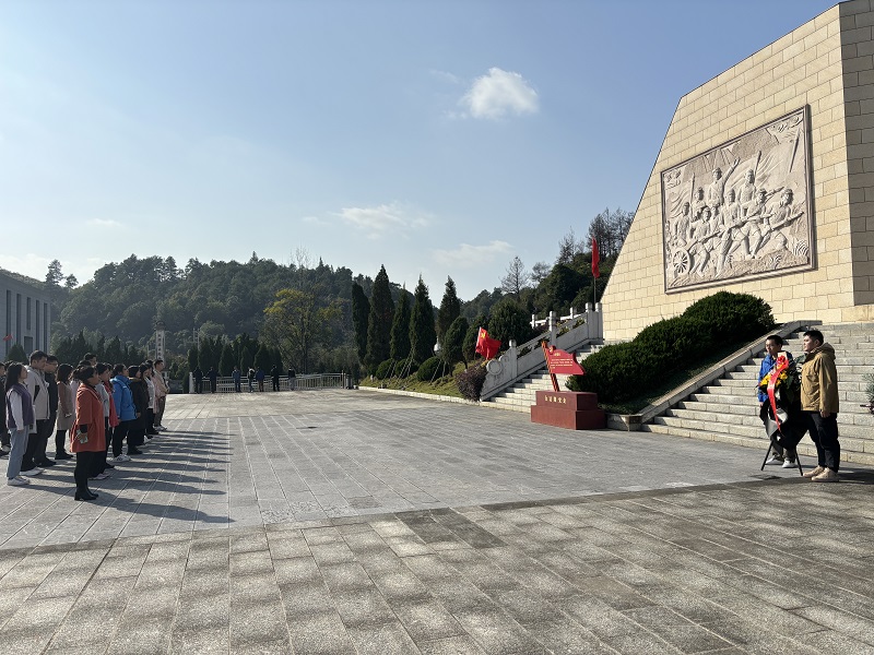 2.祭奠儀式現場(chǎng).jpg 2.祭奠儀式現場(chǎng).jpg