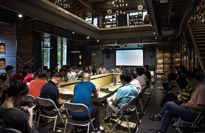 12 學(xué)術(shù)研討會(huì )現場(chǎng)（李顯楊攝）.jpg