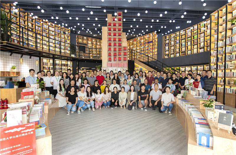 1571037465216148.jpg DSC_7721.jpg