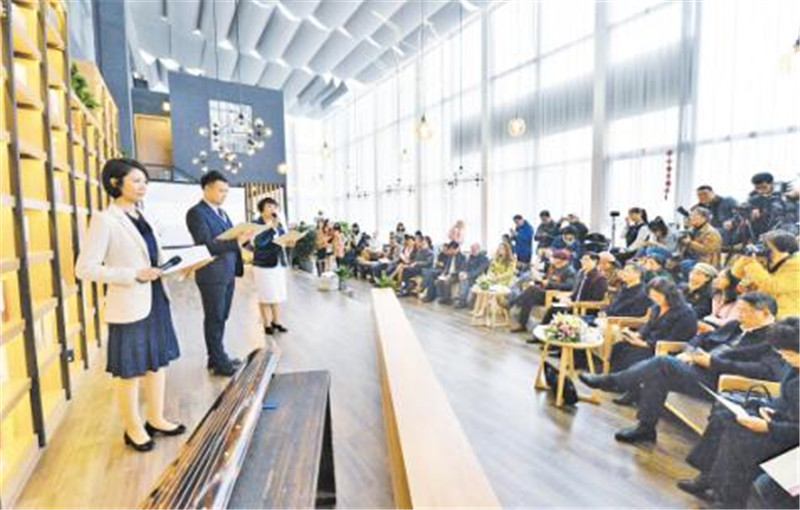 獨秀書(shū)房·陽(yáng)光旅途店華語(yǔ)詩(shī)歌春晚桂林分會(huì )場(chǎng)。 李顯楊 攝.jpg