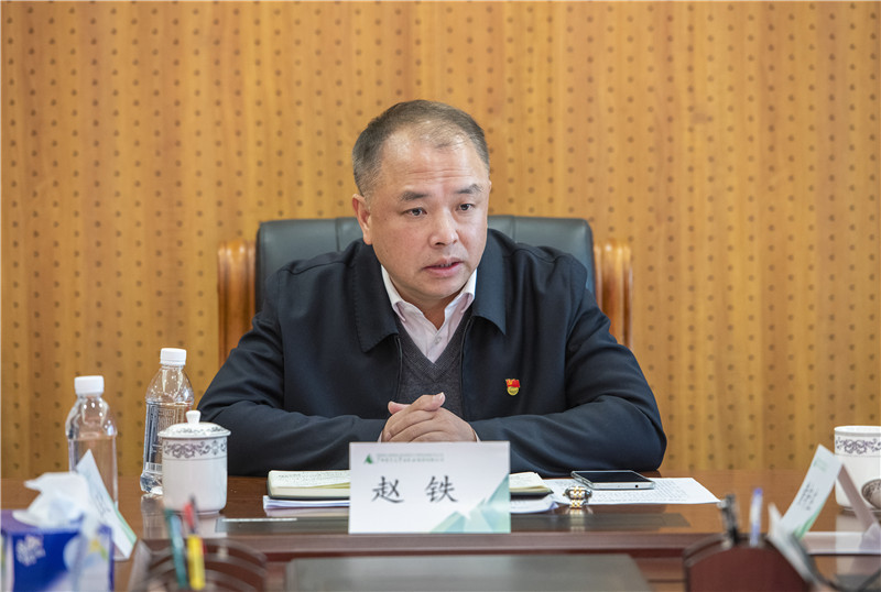 1575863171747978.jpg 學(xué)校黨委副書(shū)記趙鐵發(fā)言 李顯楊攝.jpg